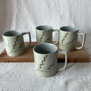 4 Mugs SOFT BREEZE by MIKASA Ceramic CW102 Coffee/Tea 4" Microwave/DW Safe